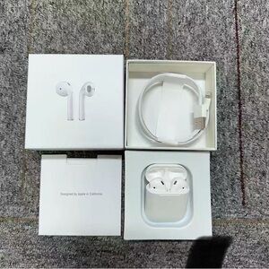 Apple White Wireless Earbuds